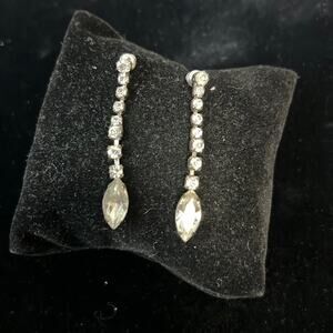 Vintage 80s drop dangle rhinestones formal earrings